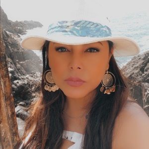 Meet your Posher, Patricia